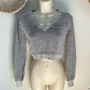 Millau Navy and White V-Neck Cropped Cotton Sweater. Size Small